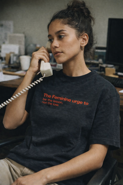 MOODY Unisex Basic T-Shirt